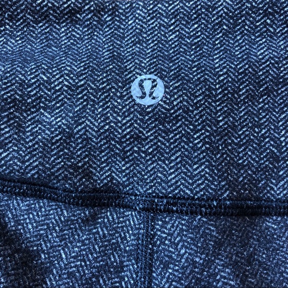 Lululemon herringbone winder under leggings - Picture 2 of 6